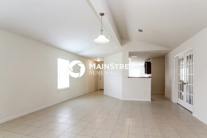 1214 Emerald Stone Dr - Photo 3 of 16