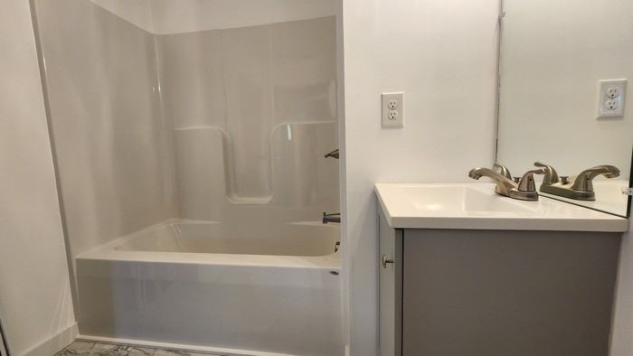 102 S North St - Photo 7 of 11