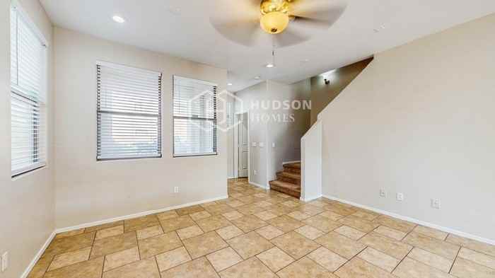 1407 N 79th Ln - Photo 7 of 33