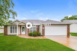 715 Country Ln - Photo 1 of 1