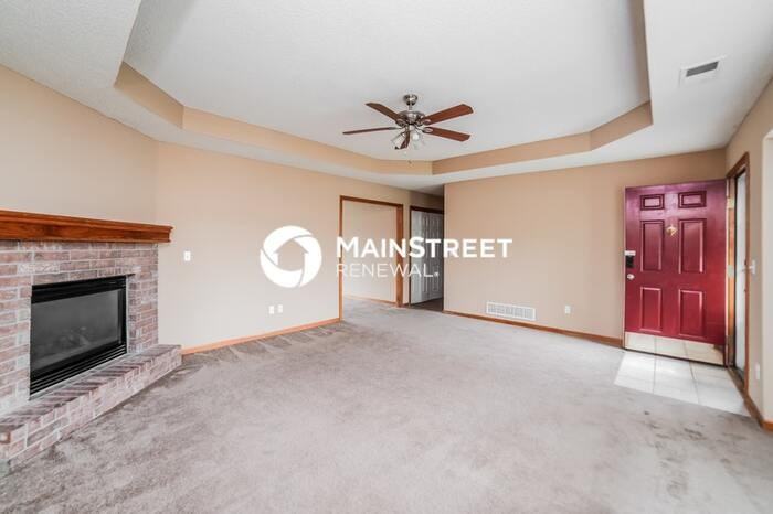 715 Country Ln - Photo 6 of 16