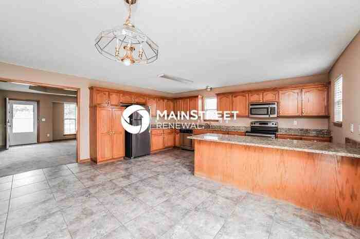 715 Country Ln - Photo 7 of 16