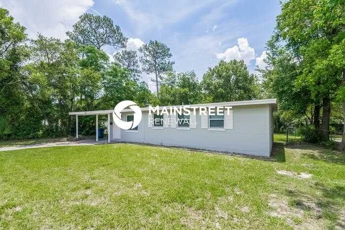 1038 Pheasant Dr - Photo 3 of 16