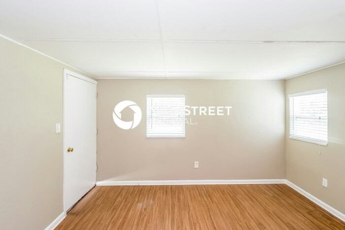 1038 Pheasant Dr - Photo 4 of 16