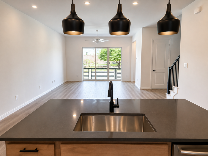 1218 Daybreak Dr - Photo 4 of 20