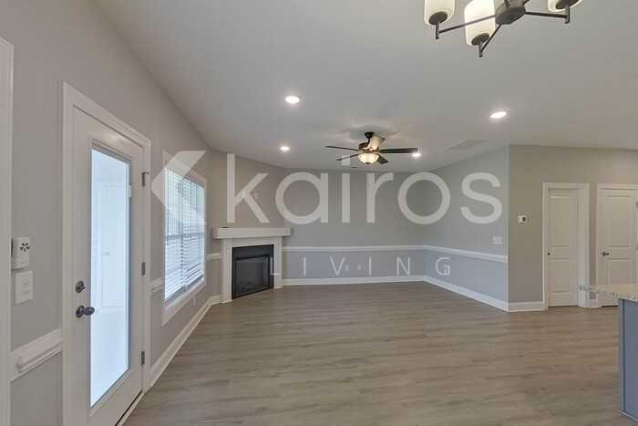 3709 Oak Leaf Way #D - Photo 7 of 24