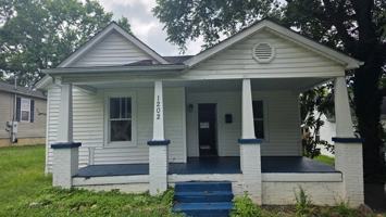 featured image of 1202 Grover St