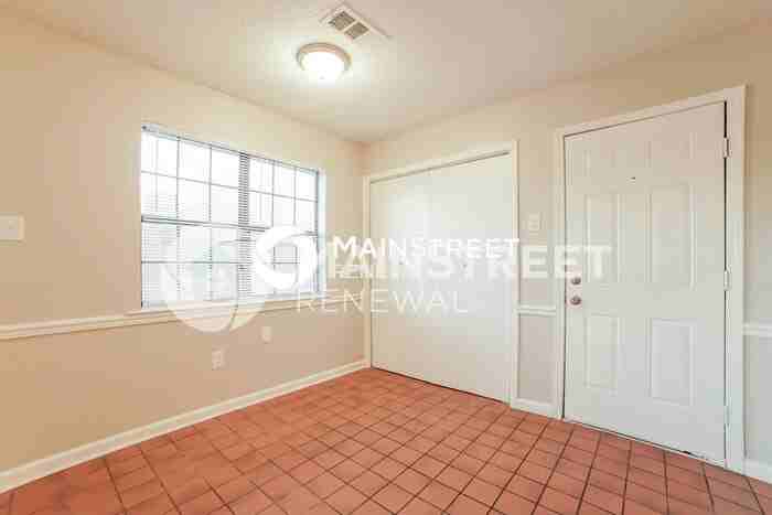 5325 Longwood Cv - Photo 6 of 16