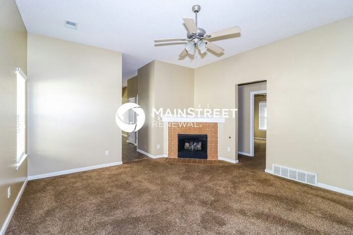 6855 Kerri Valley Ln - Photo 5 of 16