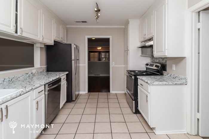 5545 Pine Lane Dr - Photo 6 of 12