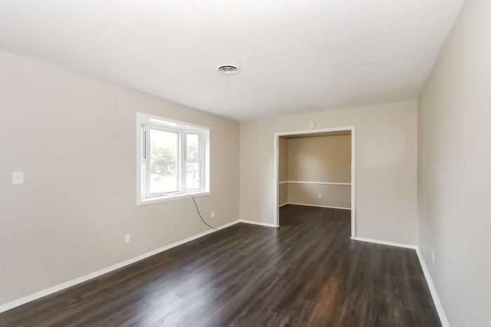 4532 Shawnee Dr - Photo 4 of 12