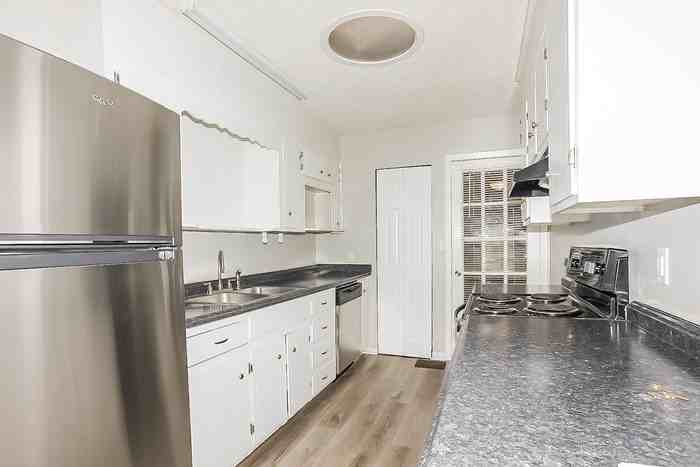 2801 Deen Ave - Photo 5 of 10