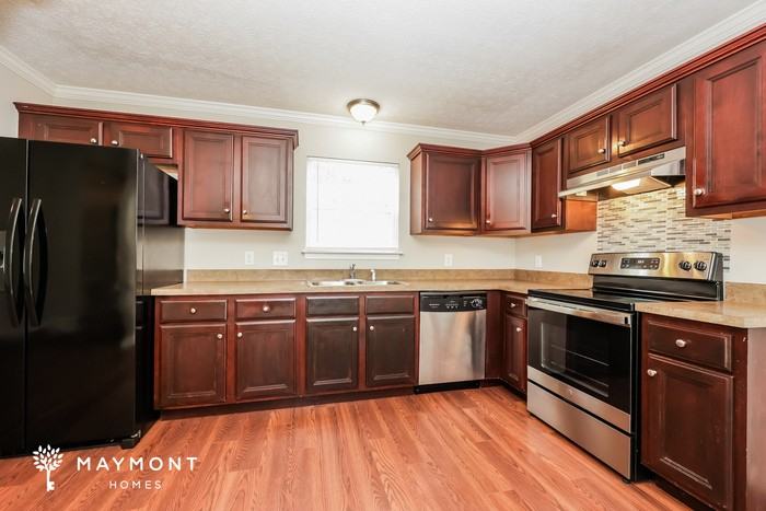 110 Meadow St - Photo 5 of 12