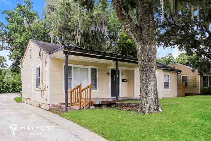 4859 Riverdale Rd - Photo 4 of 17