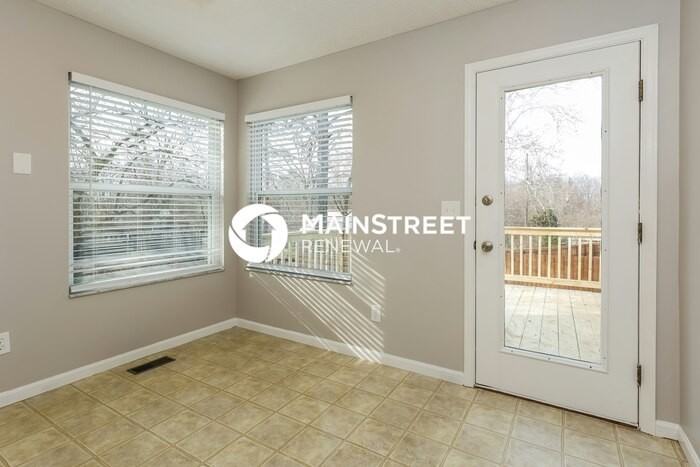 2079 Queens Meadow Ln - Photo 7 of 17