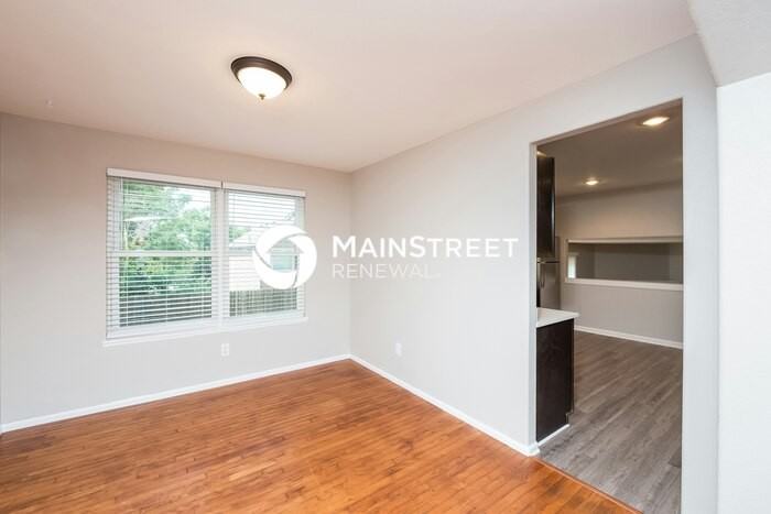 3237 S Biscay Way - Photo 4 of 18