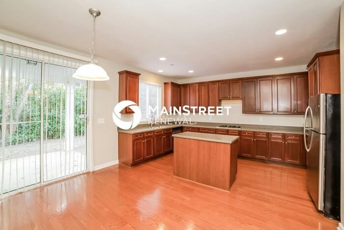 6246 Waverly Ln - Photo 5 of 17