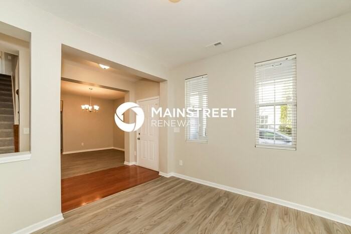 6246 Waverly Ln - Photo 6 of 17
