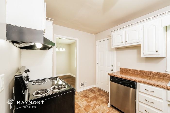 2405 Reed Rd Ne - Photo 7 of 12