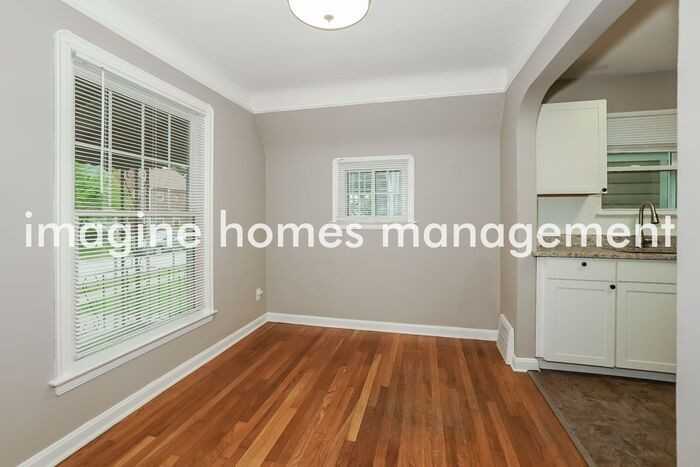 2080 Olive Ave - Photo 7 of 19