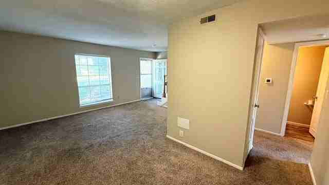 4219 E 56th St - Photo 4 of 17