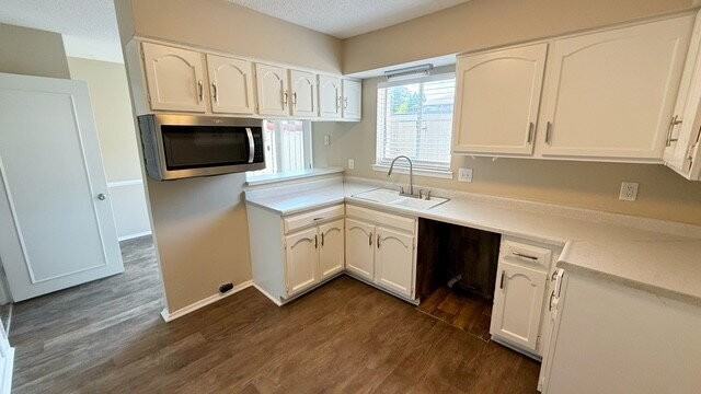 4219 E 56th St - Photo 6 of 17
