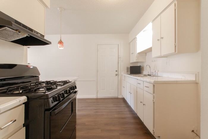 3920 Redstone Rd - Photo 6 of 17