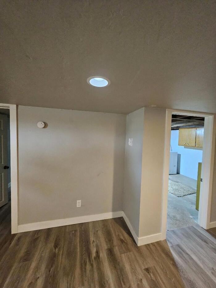 418 W 3rd St - Photo 2 of 12