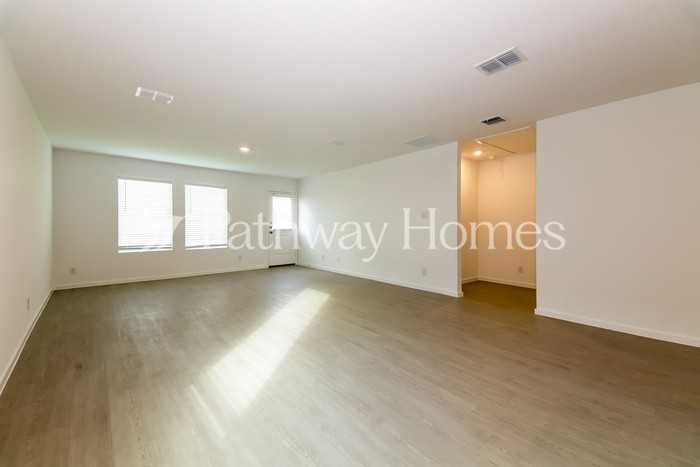 1535 Lanner Meadows Ln - Photo 4 of 16