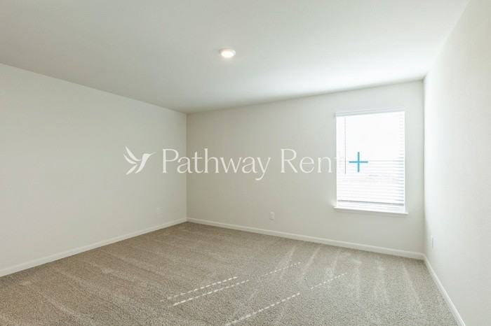 932 Crimson Wolf Rd - Photo 7 of 19