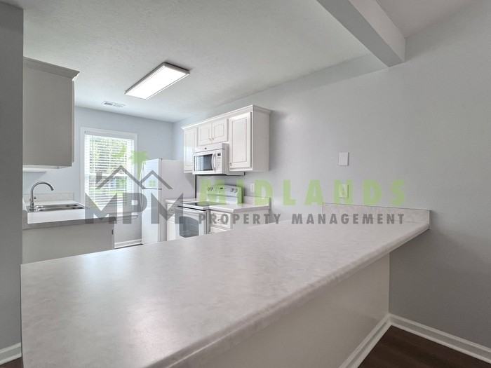 202 Elders Pond Cir - Photo 6 of 40