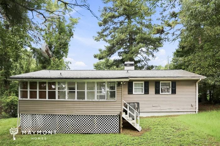 4315 Bonneville Dr - Photo 3 of 3