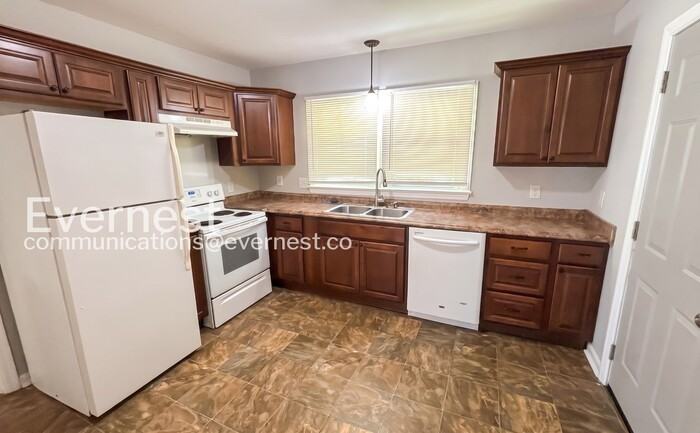 3659 Thrushwood Dr - Photo 5 of 19
