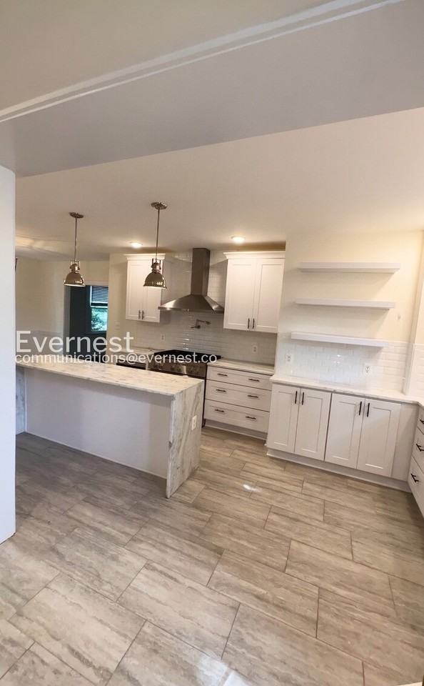 709 Mary Ball St - Photo 6 of 30