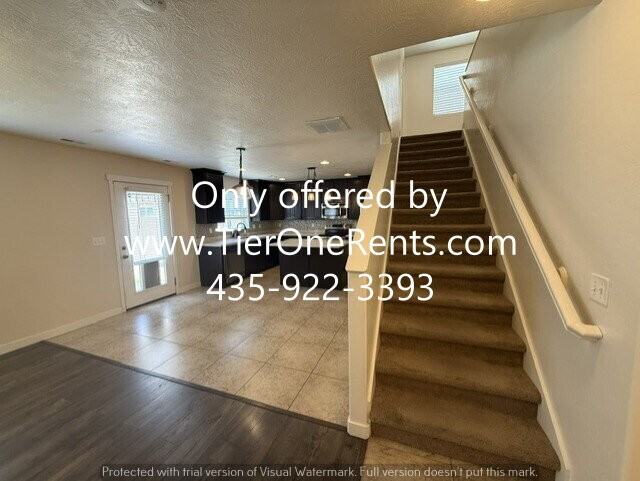 1075 W Stonehaven Dr - Photo 3 of 17