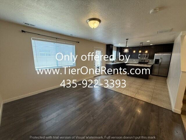 1075 W Stonehaven Dr - Photo 4 of 17