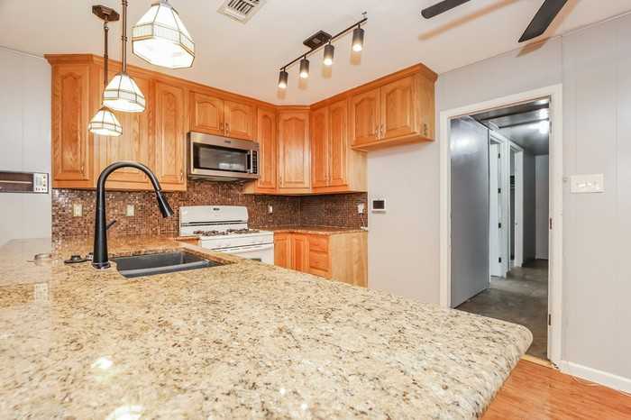 5103 Redding Ln - Photo 7 of 7