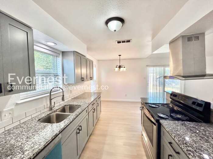 1800 Heidelberg Dr - Photo 5 of 23
