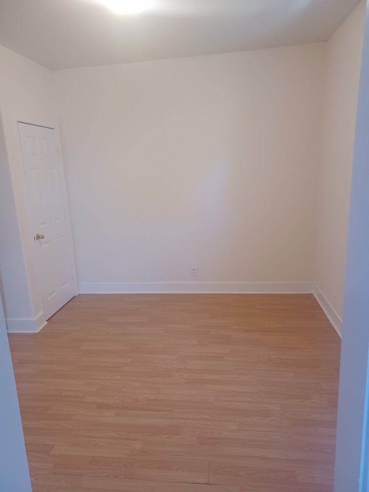 924 Virginia St - Photo 6 of 11