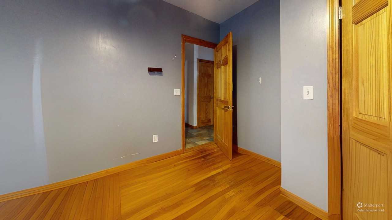 47 Rockwell St #49 - Photo 5 of 13