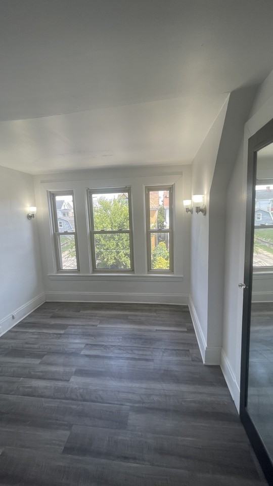 119 Margaret St #NA - Photo 5 of 20