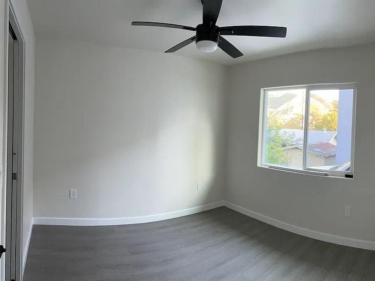 1528 Mill St #NA - Photo 5 of 7