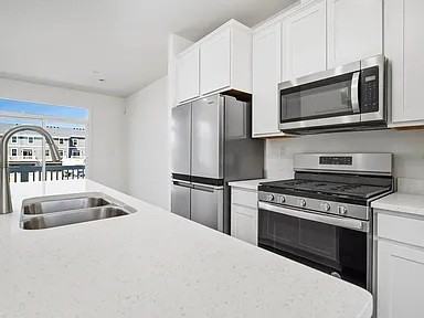 2032 Yellowstone Blvd #2032 - Photo 4 of 14