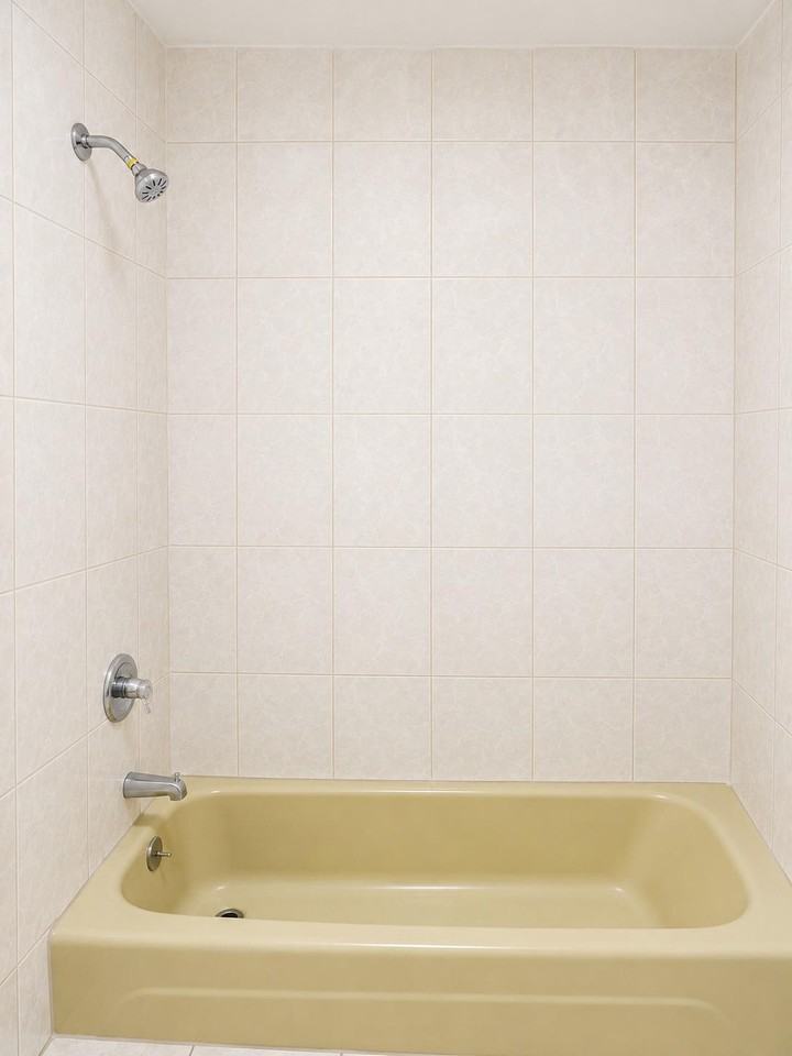 166 Highland Ave #2R - Photo 6 of 8