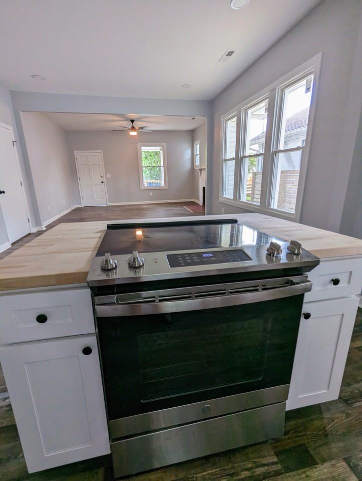 1004 S Beech St #NA - Photo 2 of 12