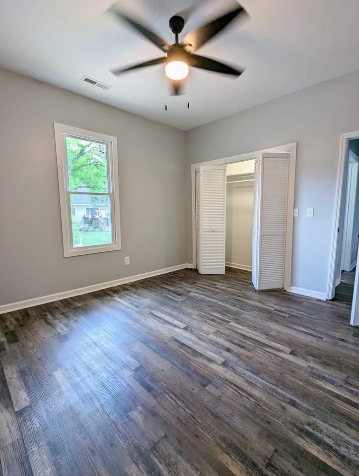 1004 S Beech St #NA - Photo 6 of 12