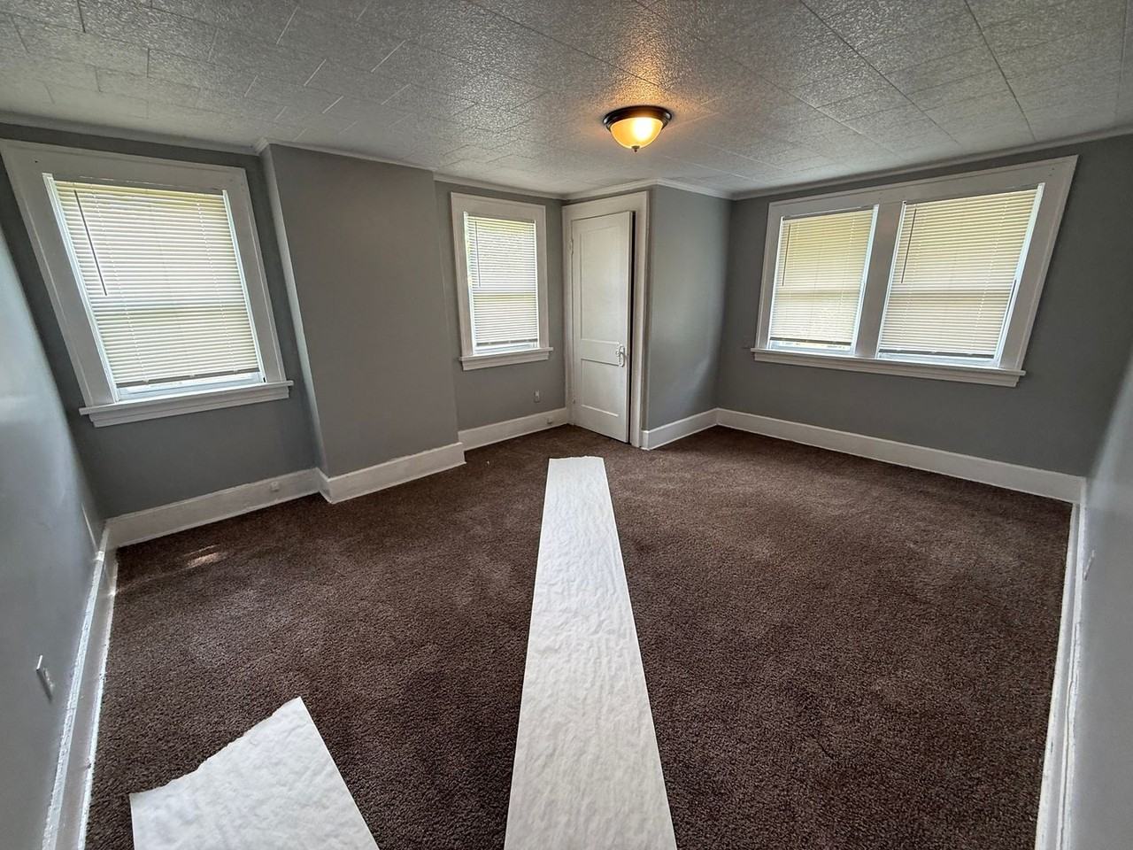 745 Noble Ave #NA - Photo 4 of 12
