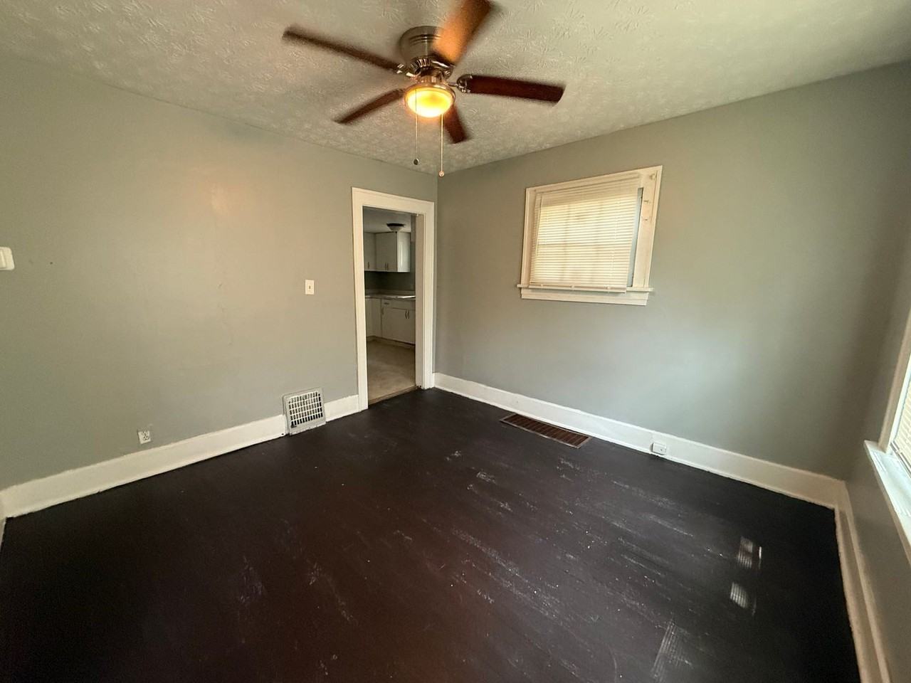 745 Noble Ave #NA - Photo 6 of 12