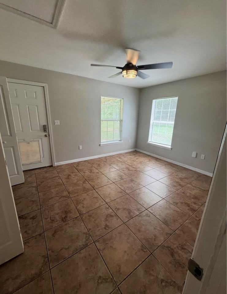 9871 Ne 78th Ln #NA - Photo 5 of 10