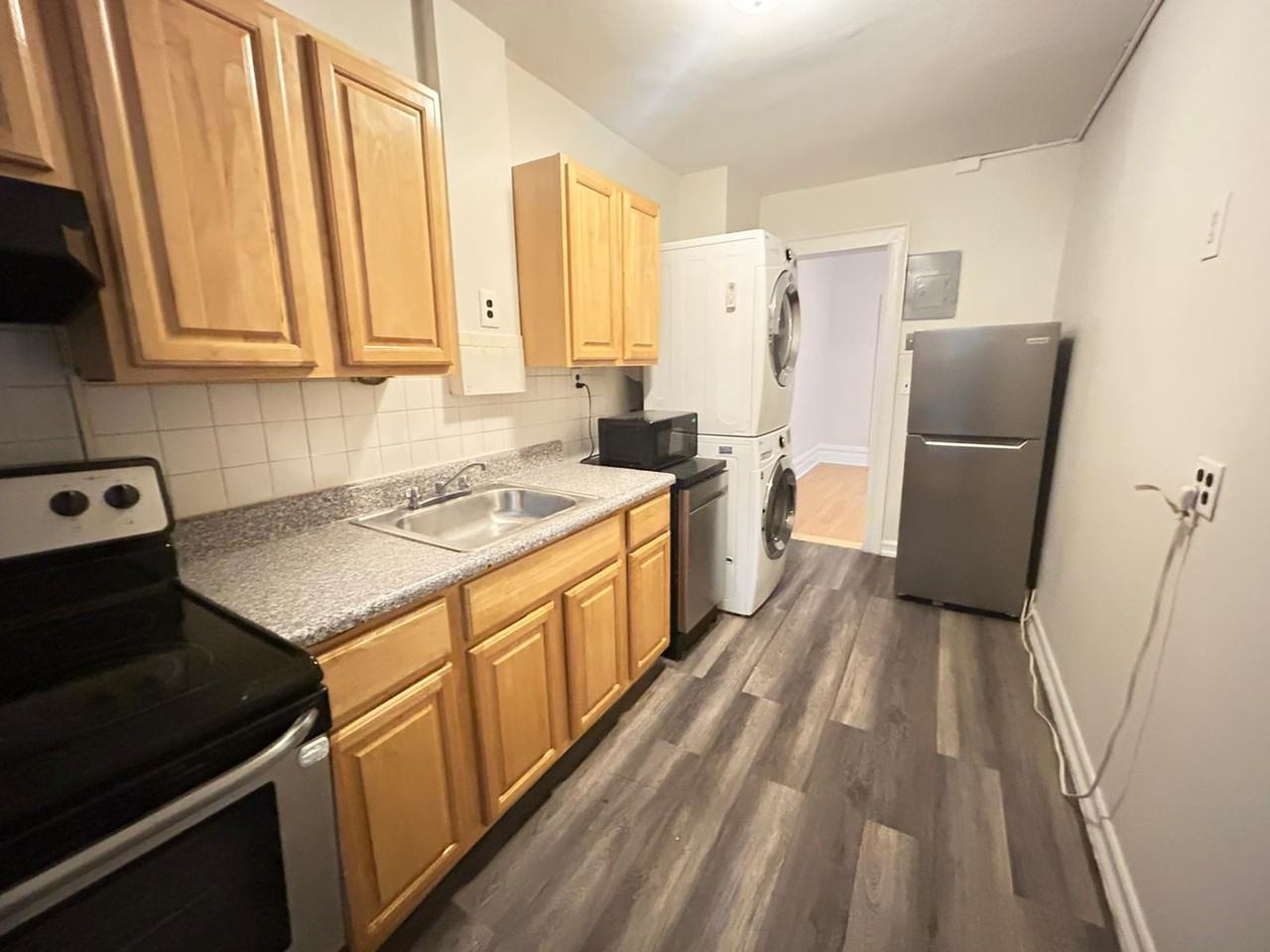 380 Saint Johns Pl #3L - Photo 3 of 15